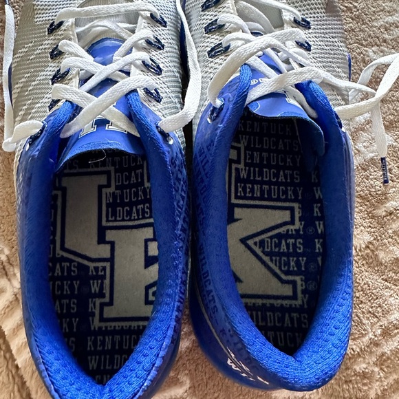Nike Free Trainer 5.0 Kentucky Wildcats athletic shoe - Picture 5 of 16